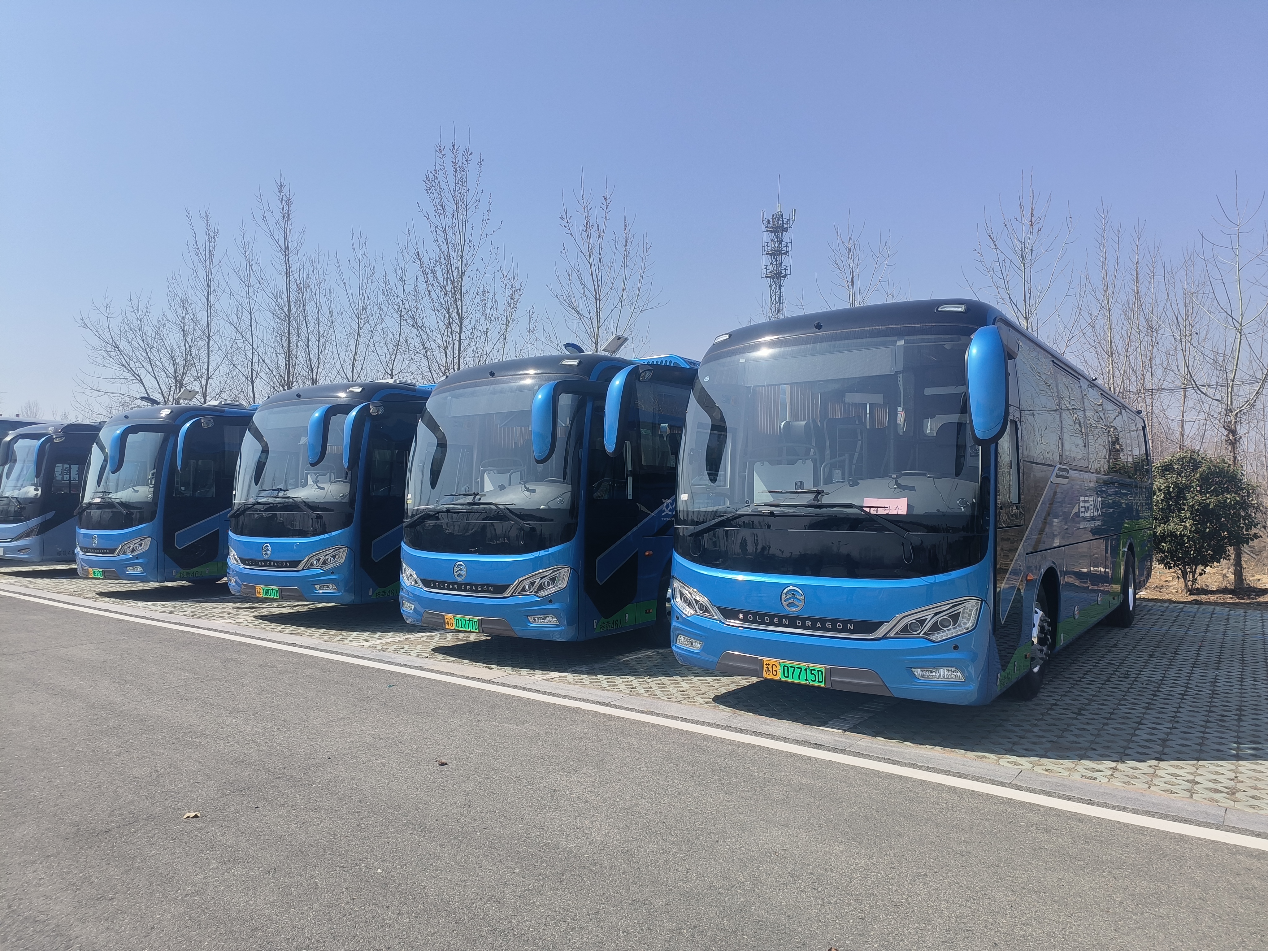 坐定制公交，享浪漫春色！ 佳連公交助力中小學(xué)春游踏青之旅