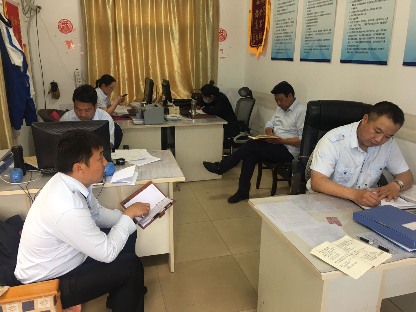 公交集團(tuán)公交事業(yè)一部召開夯實(shí)創(chuàng)文會(huì)議
