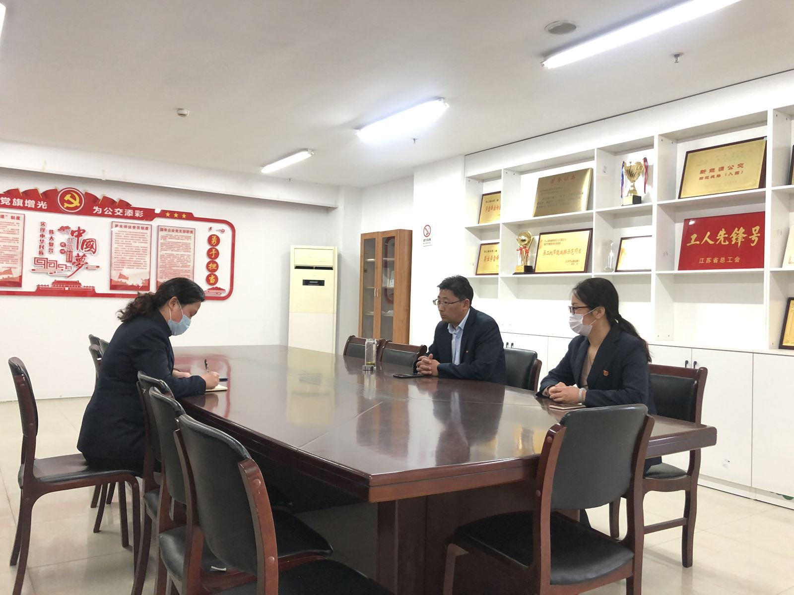 公交集團開展節(jié)前作風檢查，確保廉潔過節(jié)