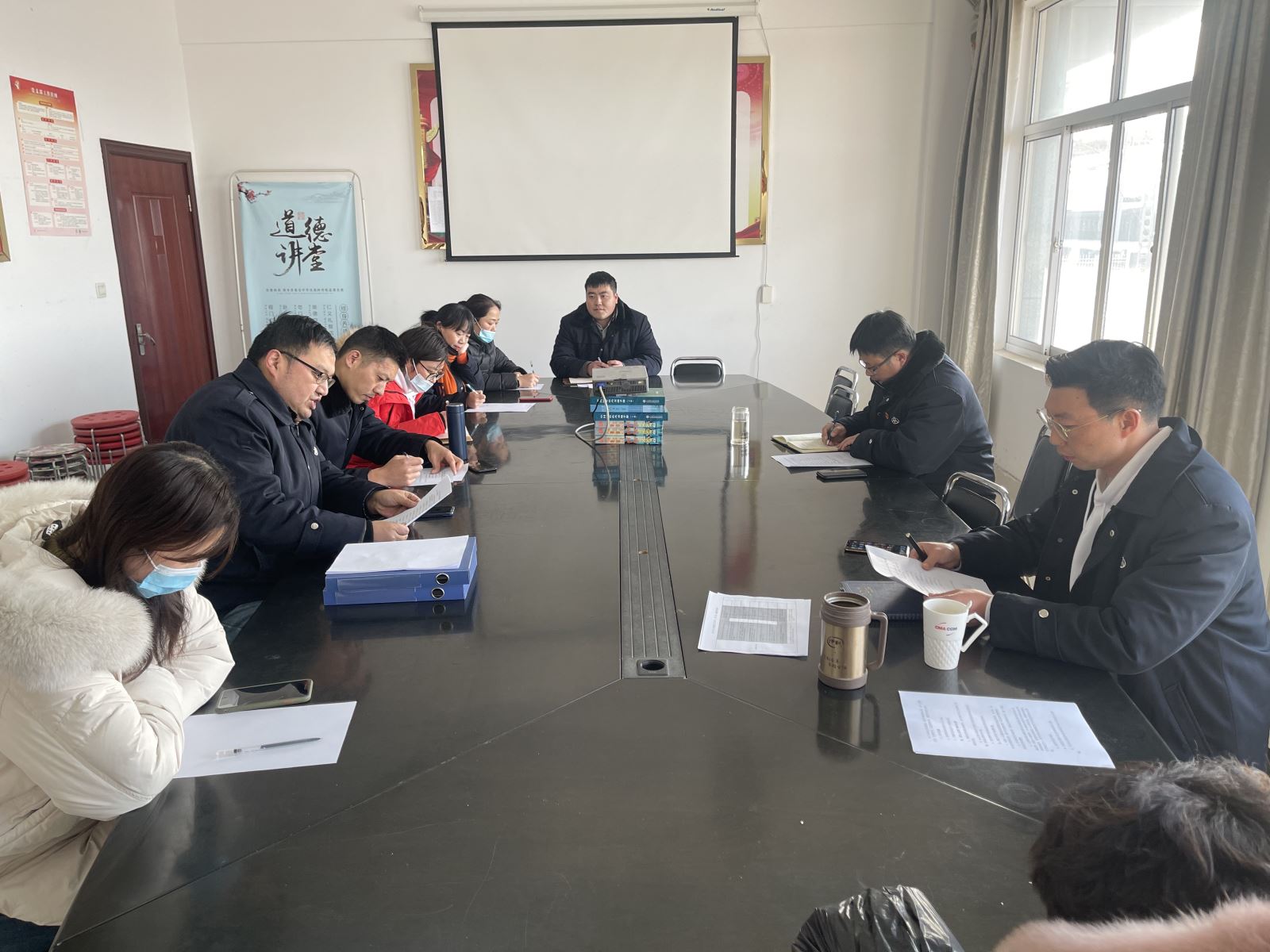 公交集團(tuán)公交事業(yè)二部召開2021年首次運營生產(chǎn)會