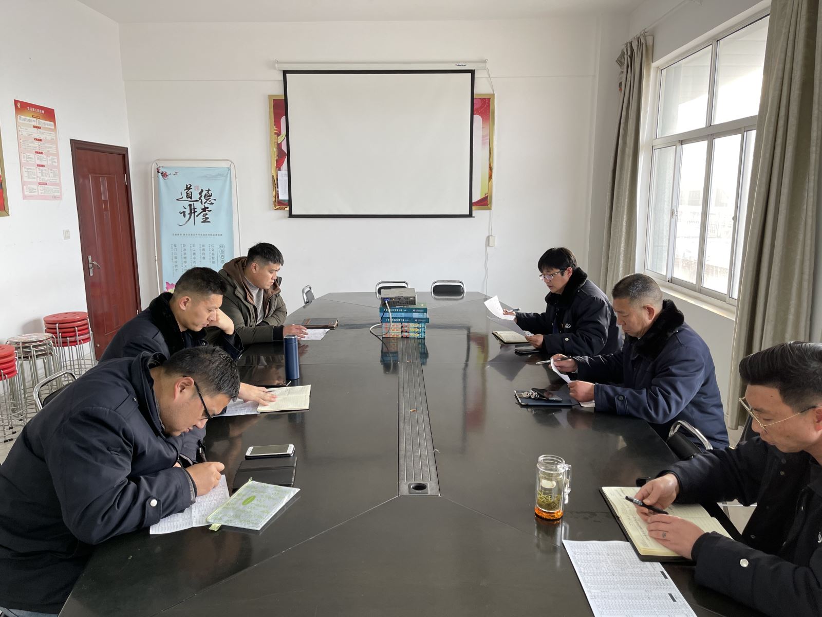 公交集團(tuán)公交事業(yè)二部召開2021生產(chǎn)運(yùn)營(yíng)計(jì)劃會(huì)