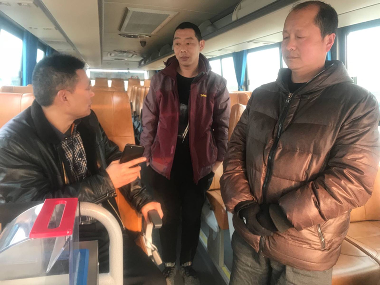 公交集團經(jīng)營發(fā)展事業(yè)部對新進駕駛員開展應急處置培訓