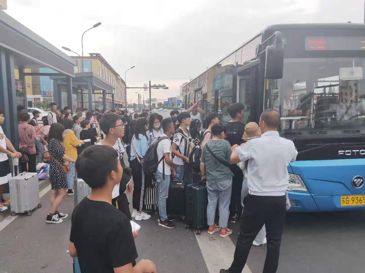 公交集團(tuán)圓滿完成“中秋”小長假交通運(yùn)輸保障工作