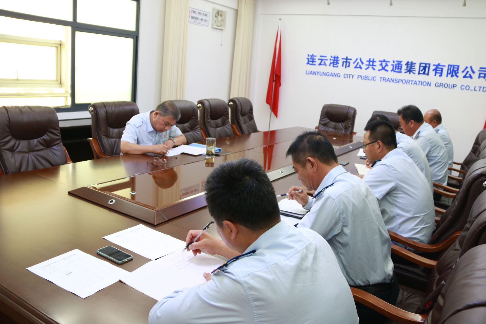 公交集團維修公司、大浦保養(yǎng)廠開展領(lǐng)導(dǎo)干部廉政約談