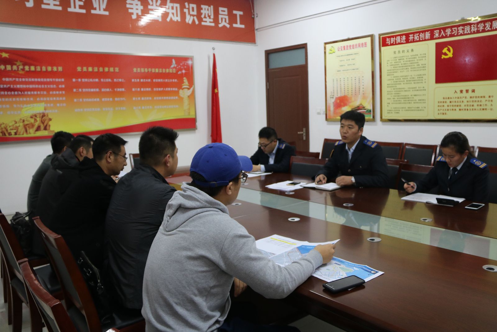 徐圩國際馬拉松賽組委會到公交集團(tuán)洽談交通運營保障相關(guān)事宜